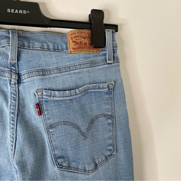Levi’s 724 High Rise Straight Jean - Picture 8 of 8
